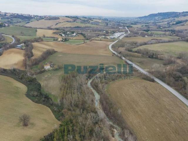 Rustico in vendita a Montegranaro strada Santa Leandra