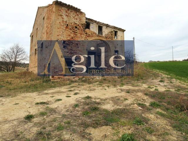 Rustico in vendita a Monteprandone, Collinare