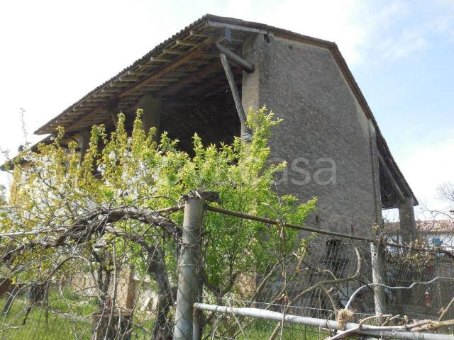 Rustico in vendita a Montodine via Roma