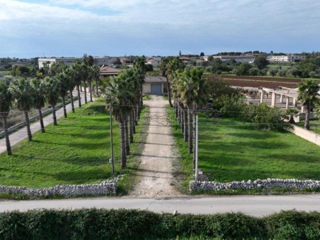 Rustico in vendita a Modica via Torre Cannata