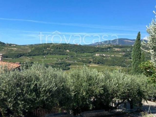 Rustico in vendita a Negrar di Valpolicella