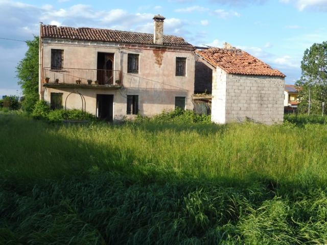 Rustico in vendita a Noventa Vicentina