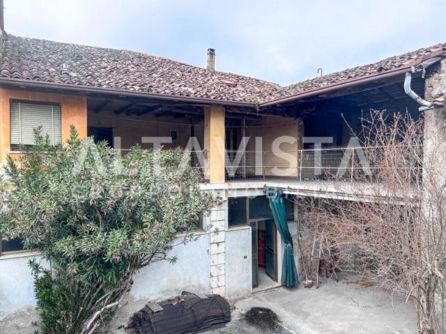 Rustico in vendita a Nuvolera via Guglielmo Marconi