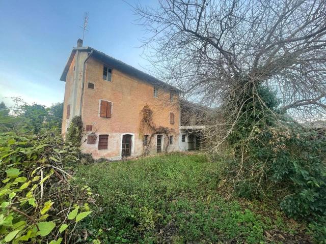 Rustico in vendita a Pagnacco