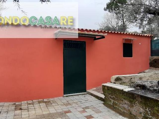 Rustico in vendita a Palombara Sabina