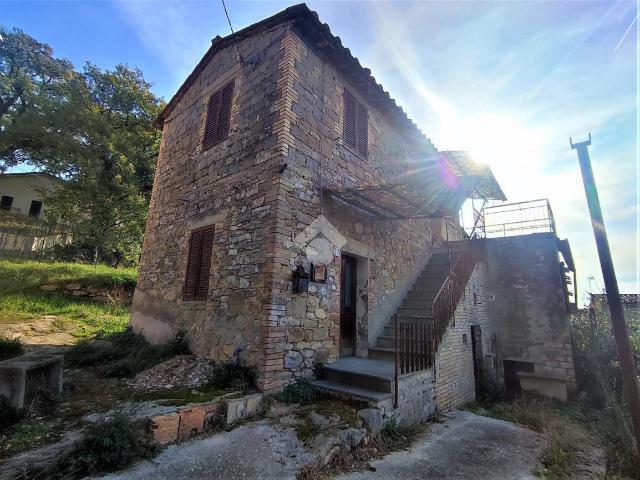 Rustico in vendita a Perugia