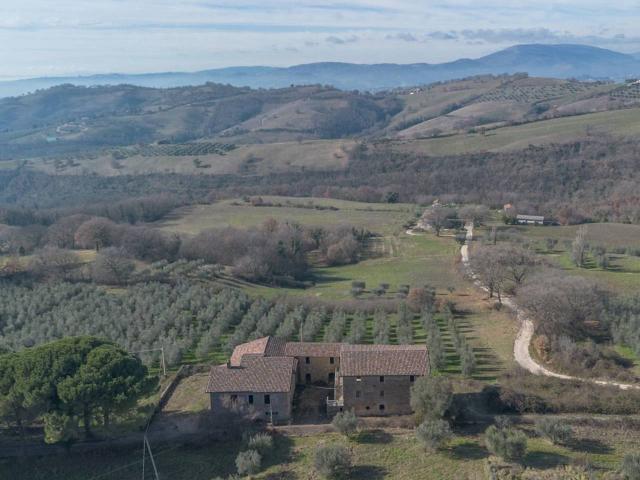 Rustico in vendita a Perugia