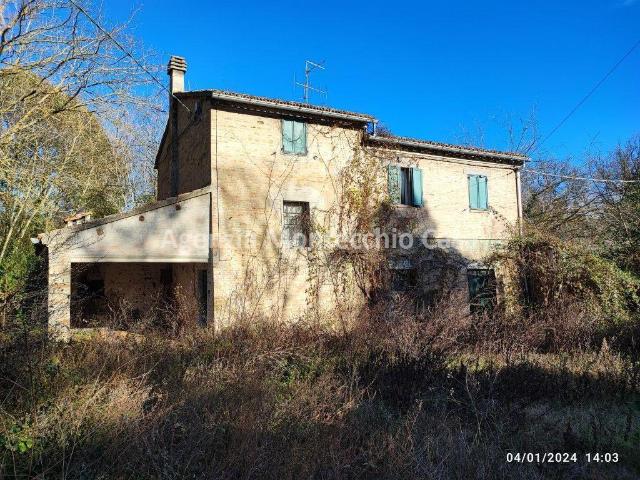 Rustico in vendita a Pesaro