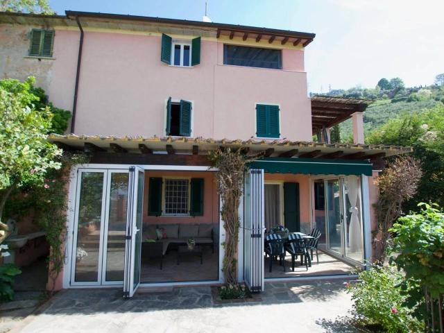 Rustico in vendita a Pietrasanta