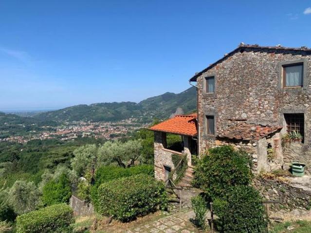 Rustico in vendita a Pieve di Camaiore Camaiore 150 mq Rif: 1414860