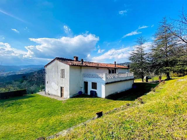 Rustico in vendita a Pistoia