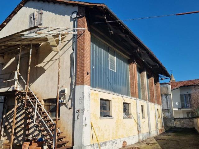 Rustico in vendita a Poirino