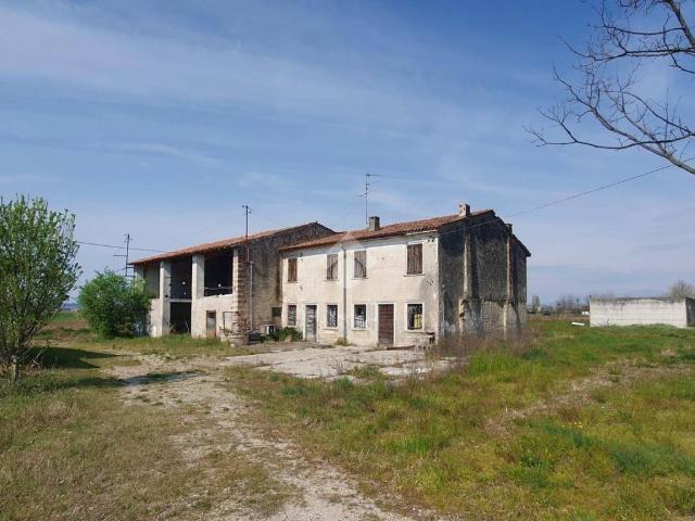 Rustico in vendita a Povegliano Veronese