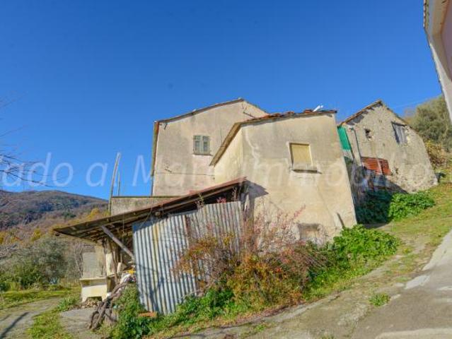 Rustico in vendita a Quiliano