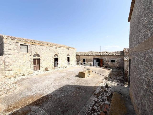 Rustico in vendita a Ragusa