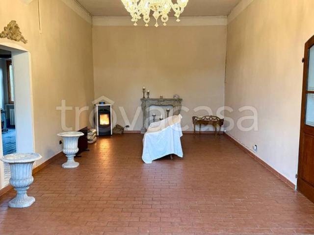 Rustico in vendita a Reggio nell'Emilia, Gavassa
