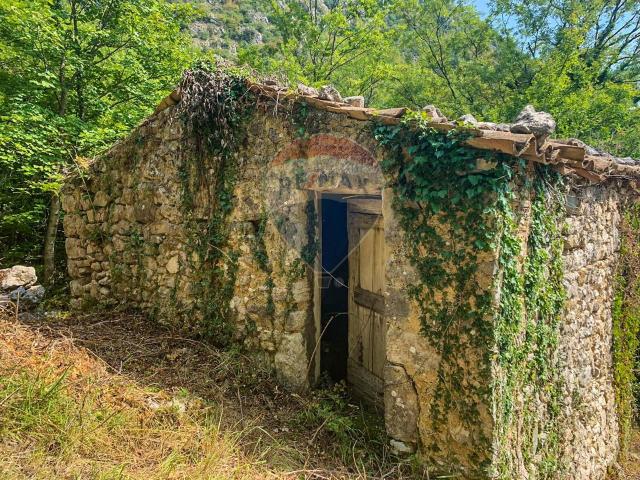 Rustico in vendita a Rocchetta A Volturno