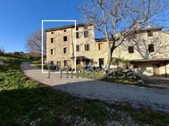 Rustico in vendita a Rovere' Veronese