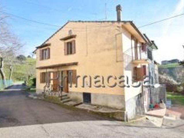 Rustico in vendita a Rovere' Veronese
