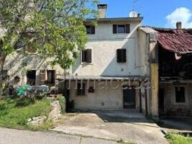 Rustico in vendita a Rovere' Veronese