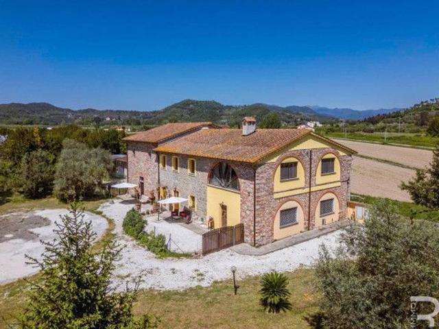 Rustico in vendita a San Giuliano Terme