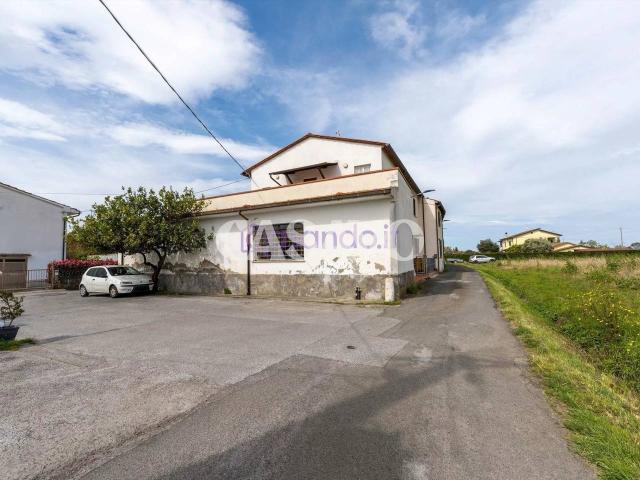 Rustico in vendita a San Giuliano Terme