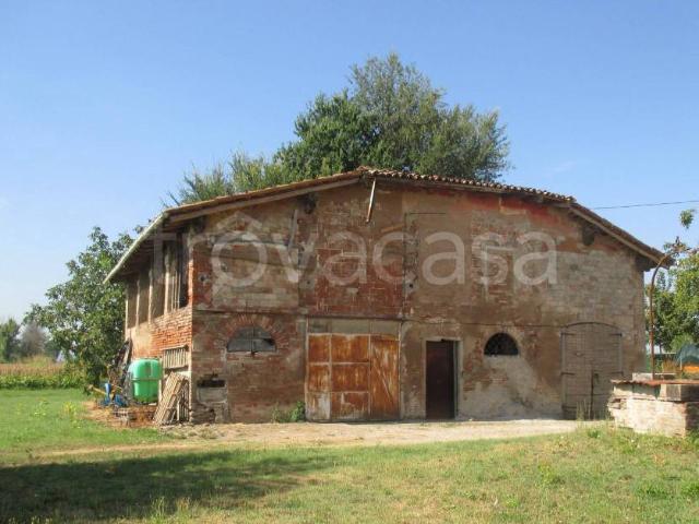 Rustico in vendita a San Giovanni in Persiceto via Bassa