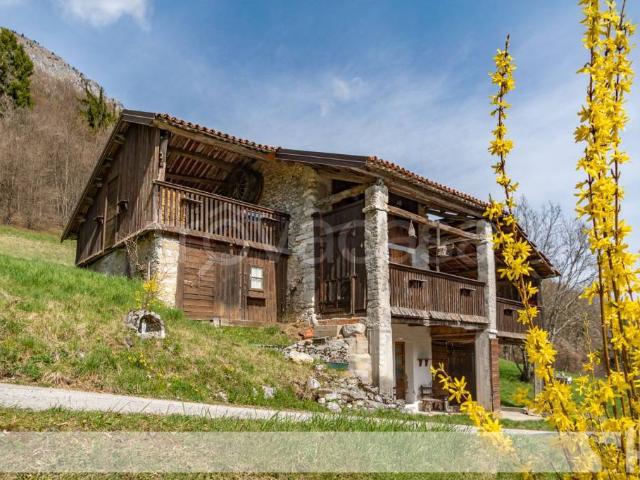 Rustico in vendita a San Gregorio nelle Alpi