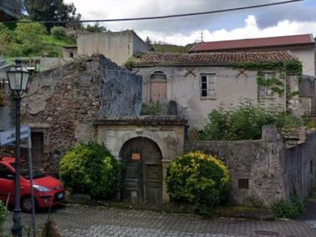 Rustico in vendita a Saponara