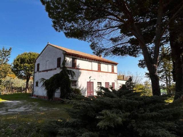 Rustico in vendita a Senigallia