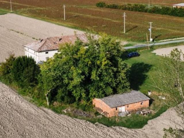 Rustico in vendita a Sissa Trecasali
