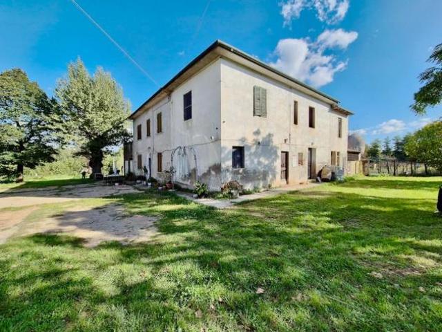 Rustico in vendita a Staffoli Santa Croce sull'Arno 670 mq Rif: 1354631