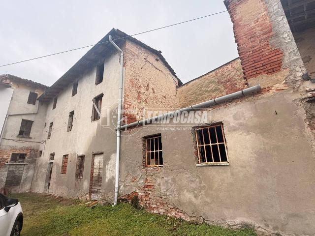 Rustico in vendita a Stradella