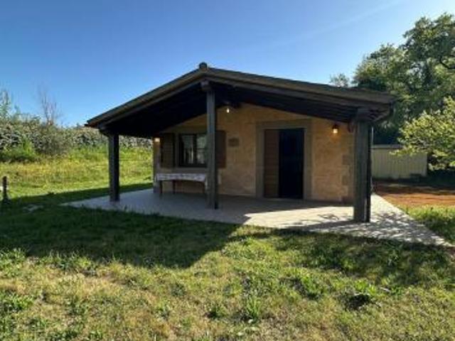 Rustico Ristrutturato con 3100 mq di Terreno e Deposito Proponiamo in vendita un'interessante propriet rurale, completamente ristrutturata, situata