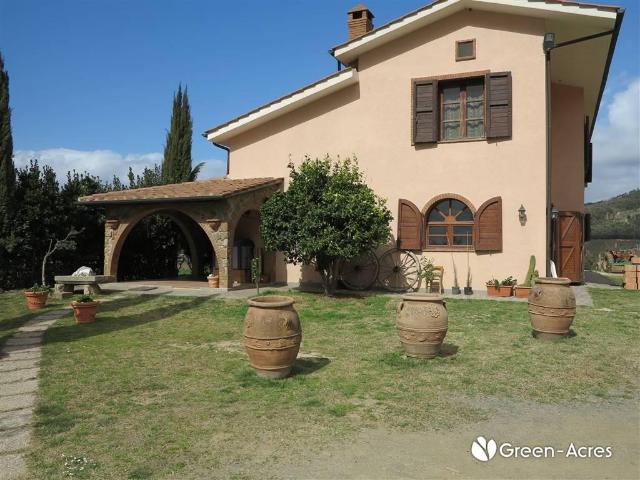 Rustico ristrutturato in posizione collinare in vendita a Ga. 330m² Gavorrano