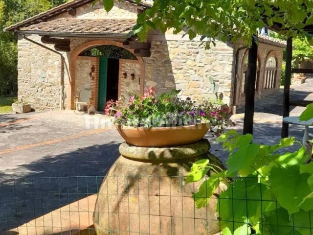 Rustico via Montegirone 6/B, Fiesole