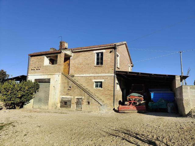 Rustico/Casale in vendita a Acquaviva Picena, Forola