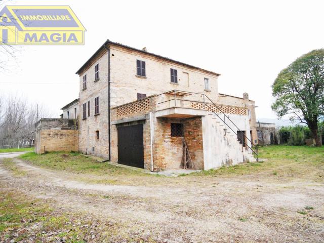 Rustico/Casale in vendita a Spinetoli, Pagliare