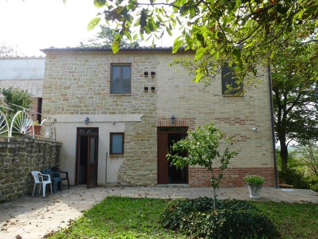 Casale in vendita a Gualdo 200m² Gualdo
