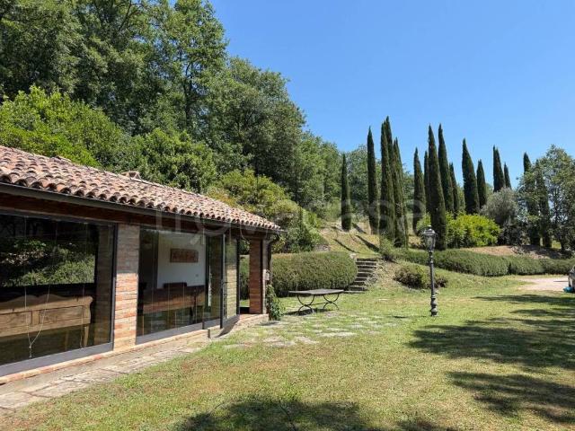 Rustico/casale/corte in affitto a Città di Castello, San Pietro A Monte