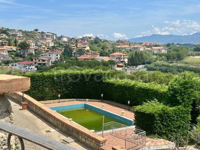 Rustico/casale/corte in vendita a Mendicino via Luigi Ferrera