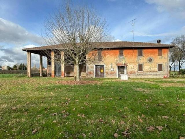 Rustico/casale/corte in vendita a Minerbio via Argini