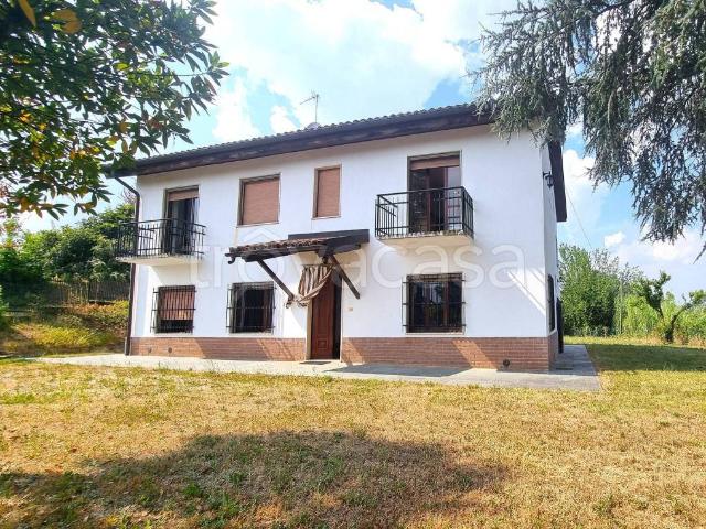 Rustico/casale/corte in vendita a Mombercelli via Variala