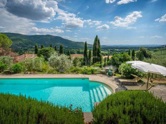 Rustico/casale/corte in vendita a Montecchio Vesponi, Castiglion Fiorentino