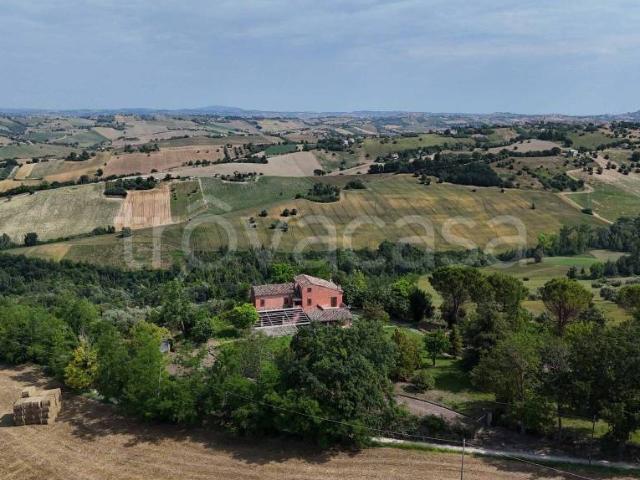 Rustico/casale/corte in vendita a Montegiorgio via Santa Maria