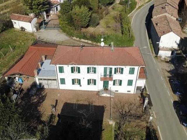 Rustico/casale/corte in vendita a Montegrosso d'Asti via Santo Stefano, 112