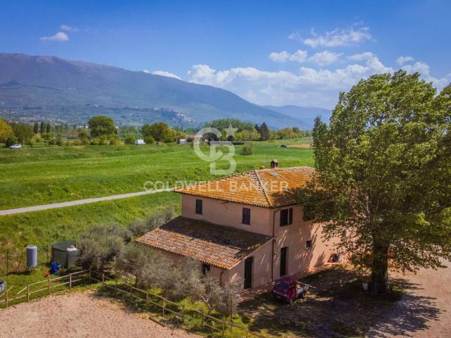 Rustico/casale/corte in vendita a Montefalco