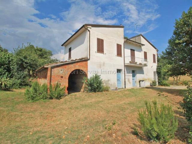 Rustico/casale/corte in vendita a Montepulciano via di torrita