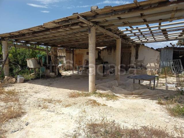 Rustico/casale/corte in vendita a Noto