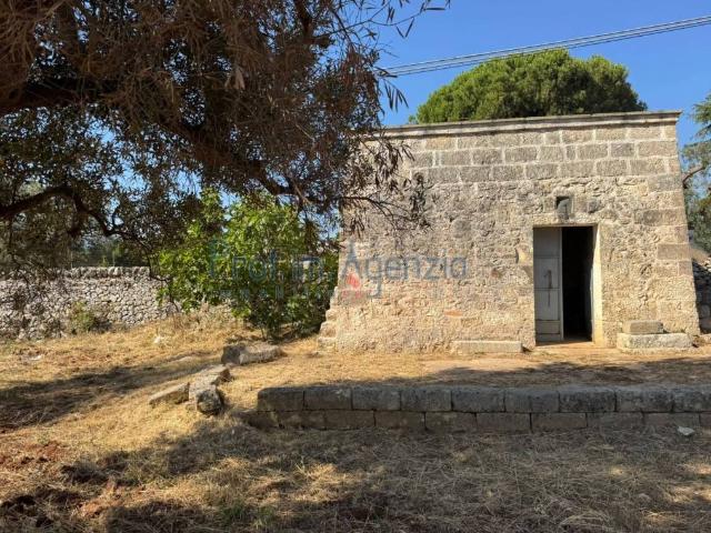 Rustico/casale/corte in vendita a Ostuni